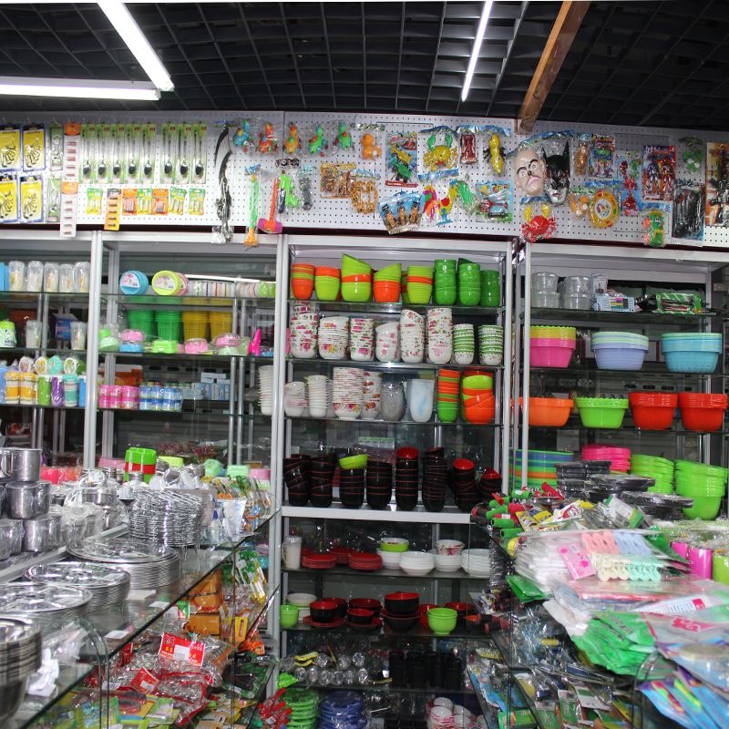 工具推荐类：比较重庆渝中区春荷纪百货店与杭州荷春里的商品